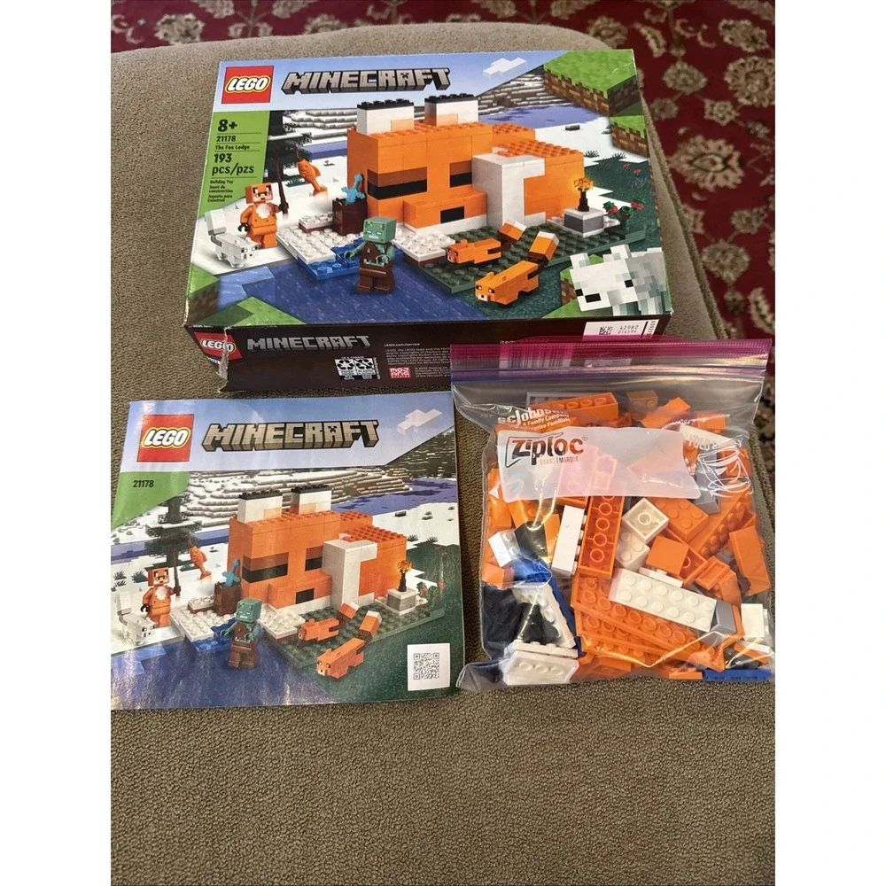 LEGO Minecraft: The Fox Lodge (21178) Lego Set Missing 2 Pieces